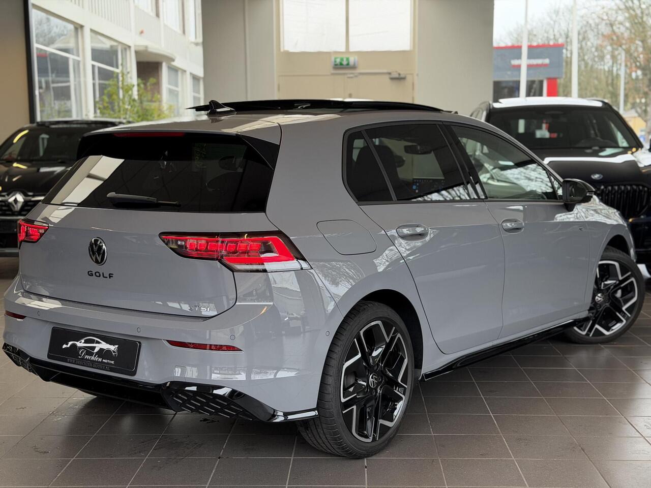 Volkswagen GOLF 1.5 eTSI R-Line Pano / Head-up / 360 /