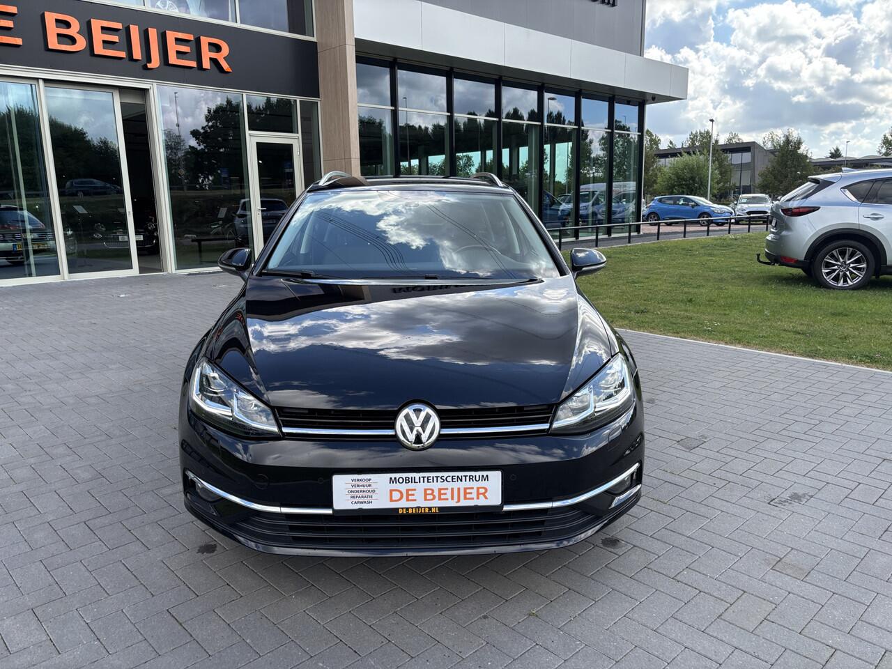 Volkswagen GOLF Variant 1.5 TSI Highline 150pk DSG Navi I Trekhaak I Led