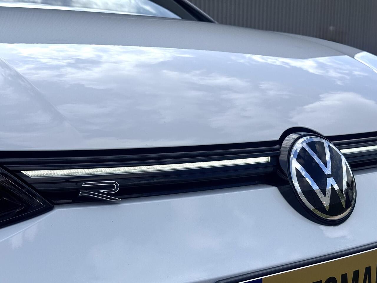 Volkswagen GOLF 1.5 eTSI R-Line Business | PANO CAM SFEER ZGAN