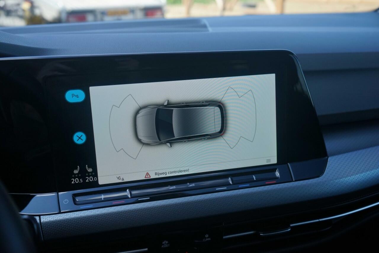 Volkswagen GOLF VIII 1.0 TSI Active