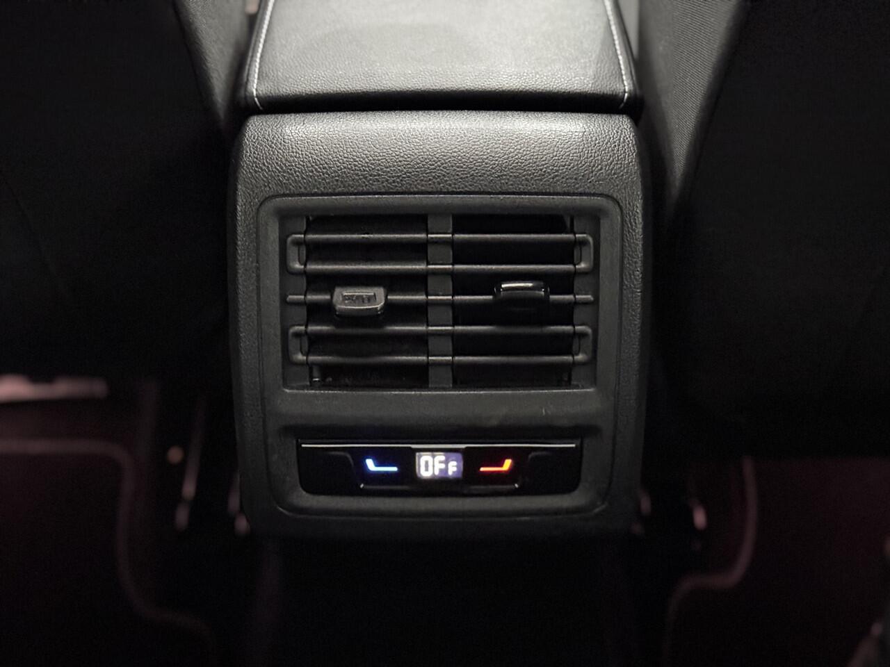 Volkswagen GOLF 2.0 TDI Active Business Pano, Camera, Navi, Sfeerverlichting, Head-up display, Virtual desk, Cruise control adaptief