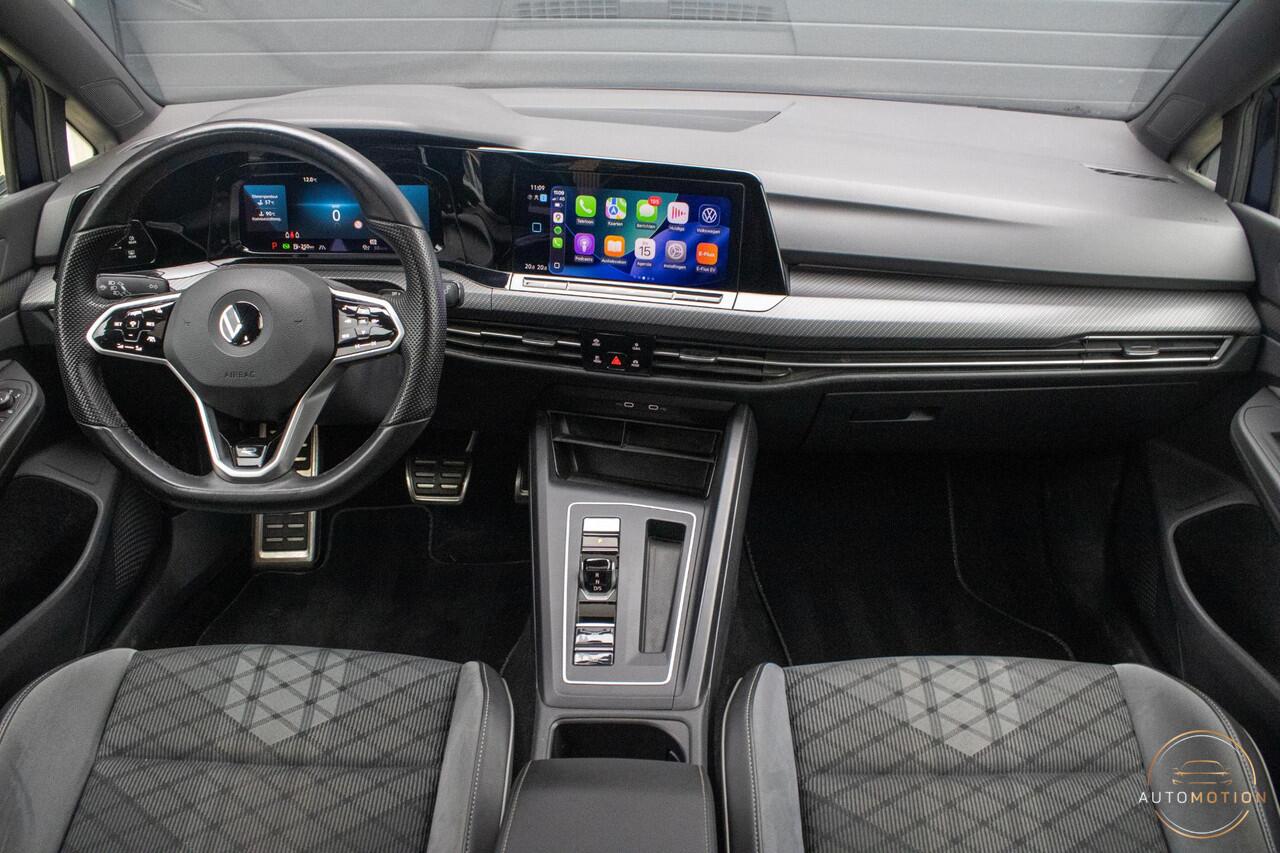 Volkswagen GOLF 1.5 eTSI R-Line Business+ PANO CAMERA ACC CARPLAY