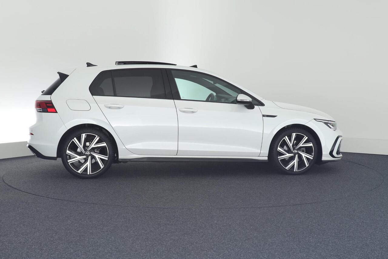 Volkswagen GOLF 1.5 TSI 130pk 2x R-Line Oryx Wit Panoramadak Harman Kardon Stoelverwarming Navigatie