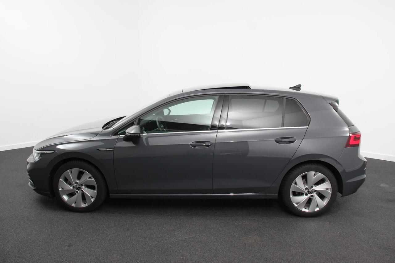 Volkswagen GOLF 1.5 eTSI DSG Style 150Pk | Panoramadak | Navigatie | Digitale Cockpit | Adaptive Cruise Control | Lane/Side/Travel Assist | LED Matrix | Camera |