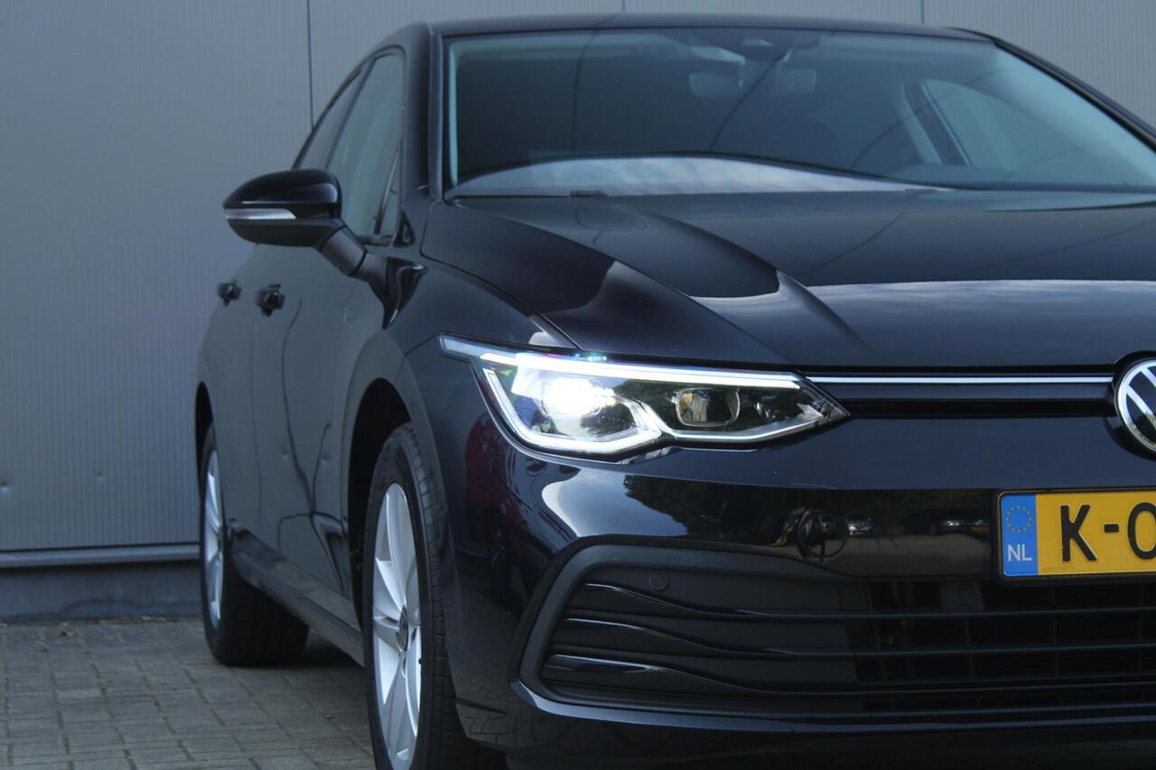 Volkswagen GOLF 1.0 eTSI 110pk DSG Automaat Life Business | Ergo massage stoel | Camera | LED Plus | Navigatie | Digital Cockpit | Draadloze telefoonlader