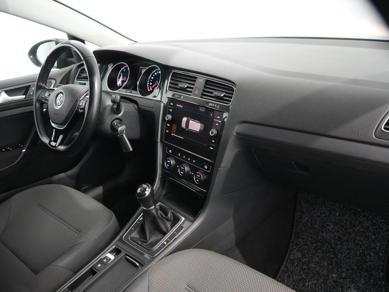 Volkswagen GOLF Variant 1.5 TSI Comfortline | Carplay | Trekhaak | ACC |