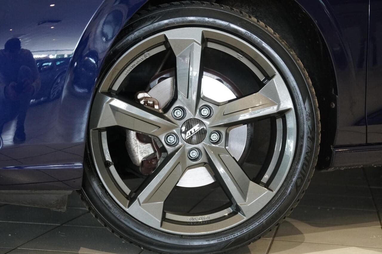 Volkswagen GOLF 1.0 TSI Golf + CARPLAY / 18'' LMV