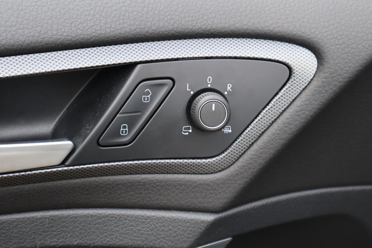 Volkswagen GOLF 2.0 TSI GTI TCR .