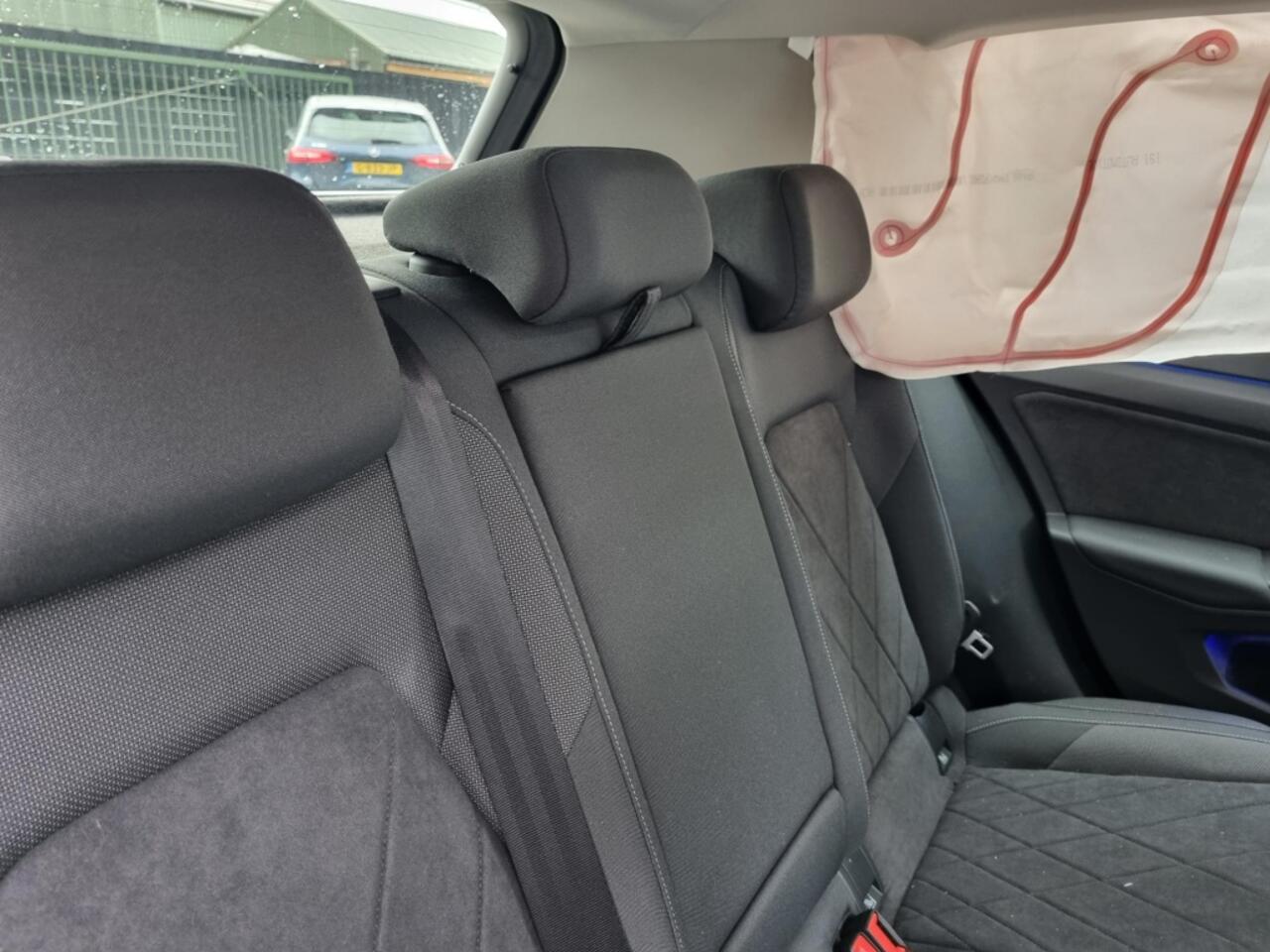 Volkswagen GOLF eHybrid Pano Navi Led