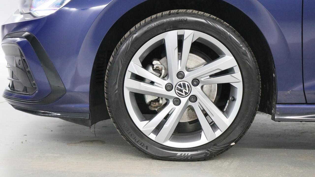 Volkswagen GOLF Variant 1.5 TSI 130pk R-Line / Navigatie / Camera / Keyless