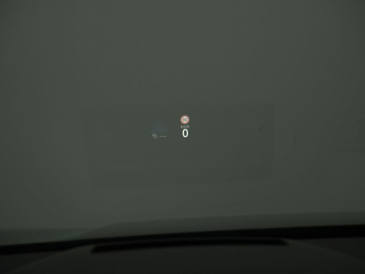 Volkswagen GOLF 1.5 eTSI 150 pk DSG | Edition 50 Anniversary | Panoramadak | Rondomzicht camera | Stoelverwarming | IQ Light | Head-up display | 18 inch