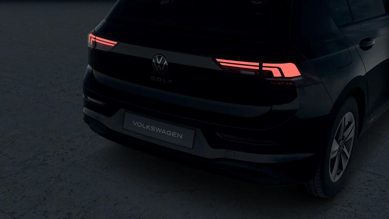Volkswagen GOLF | 'App-Connect' draadloze smartphone integratie | Afstandscontrolesysteem (Front Assist) | Automatische afstandsregeling (Adaptive Cruise Control)