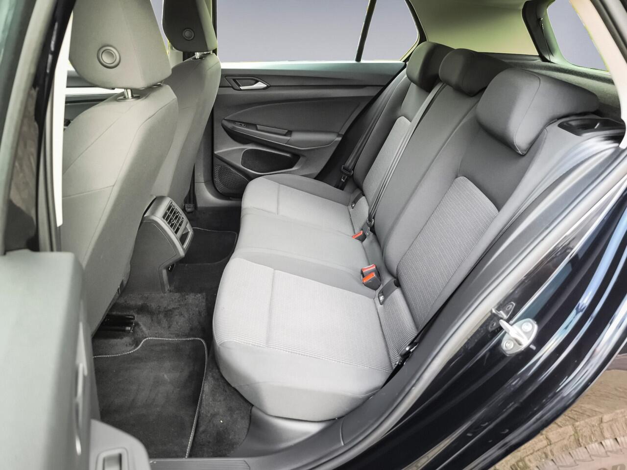 Volkswagen GOLF 1.0 TSI Golf 1e-Eig. & Dealer-Onderh. BOVAG-Garantie. NL-Auto.