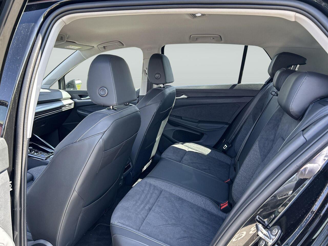 Volkswagen GOLF 1.5 eHybrid Style Edition