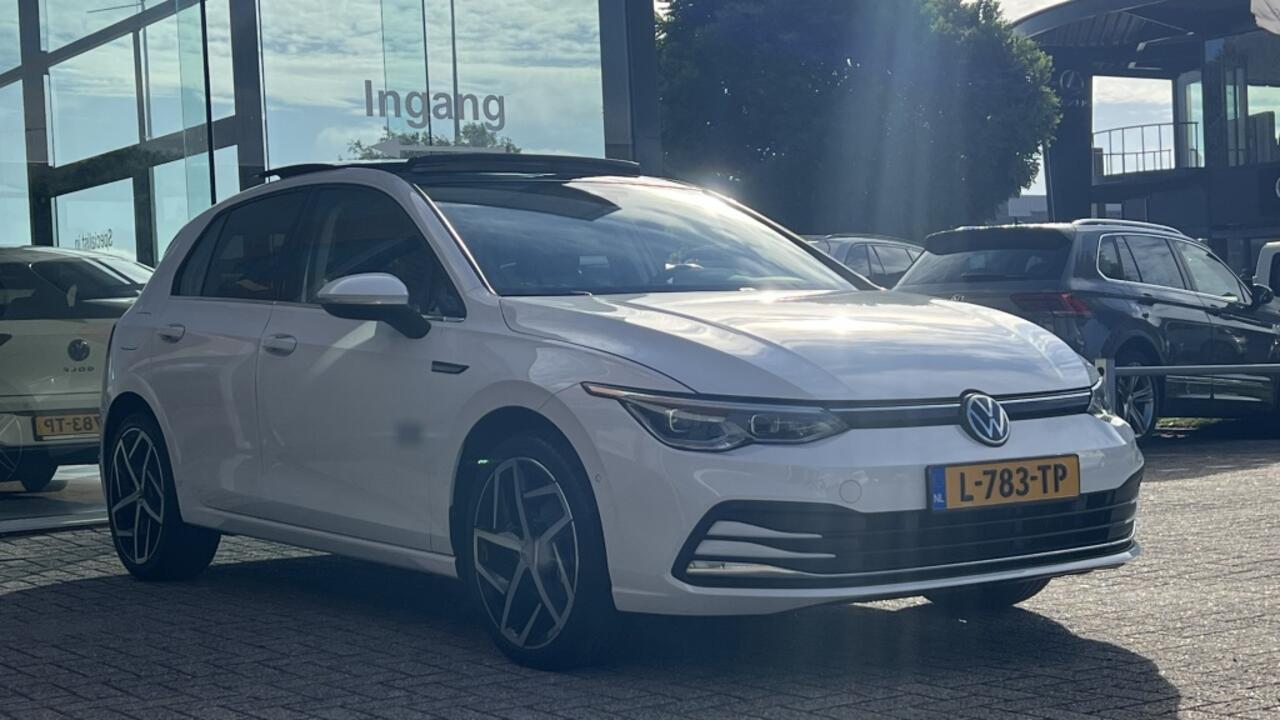 Volkswagen GOLF 1.5 TSI Style | Pano | Head-Up | Camera