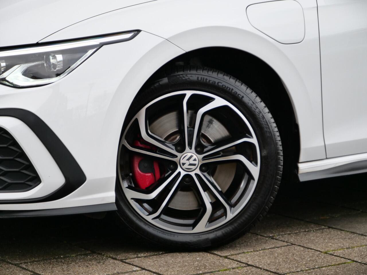 Volkswagen GOLF 1.4 eHybrid 204pk GTE Automaat Stoelverwarming / Apple Carplay / Adapative cruise