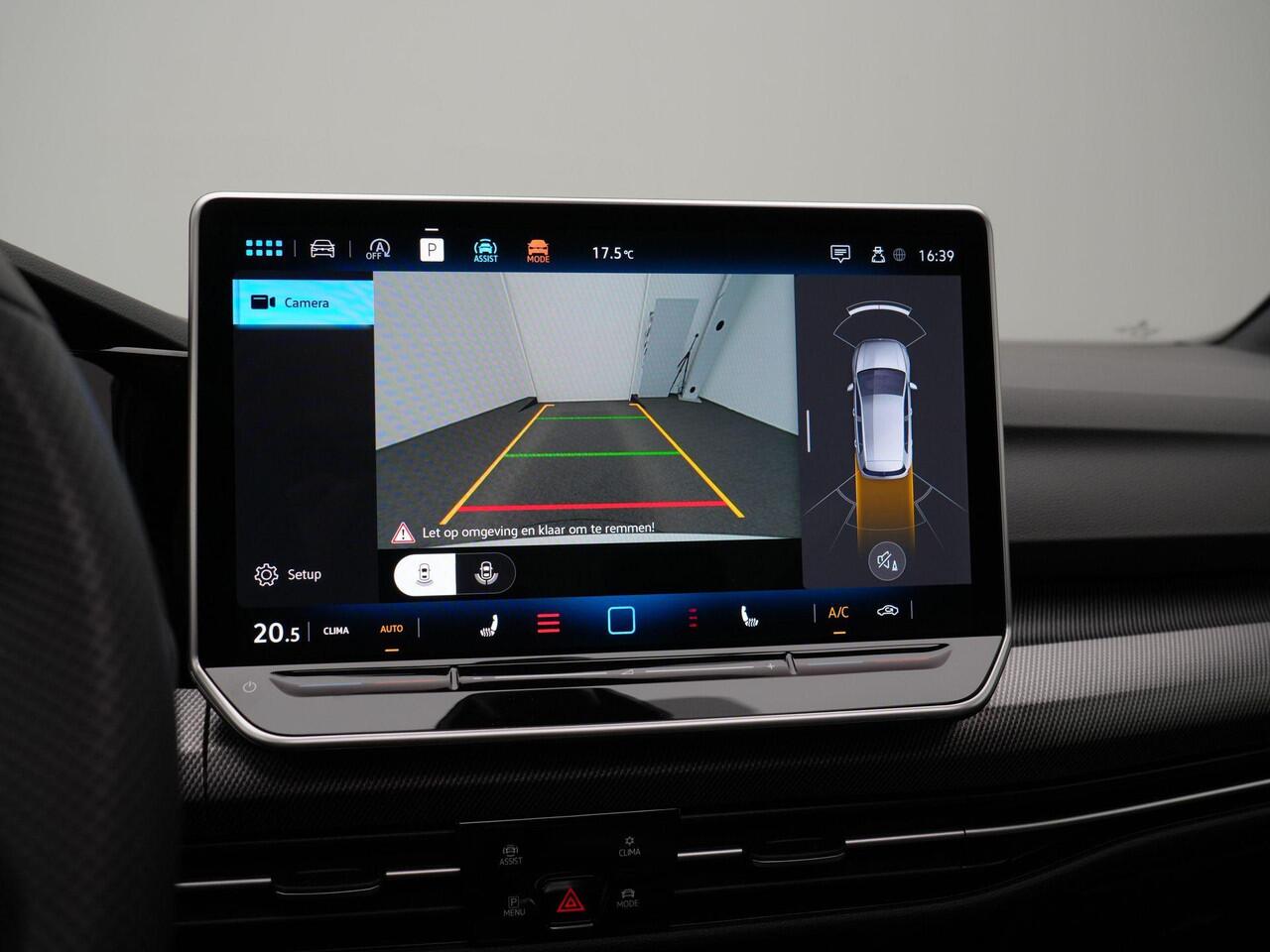 Volkswagen GOLF 1.5 TSI 150 pk R-Line Edition | Panoramadak | Harman/Kardon | Head-up display | Stuur-/stoelverwarming | Achteruitrijcamera