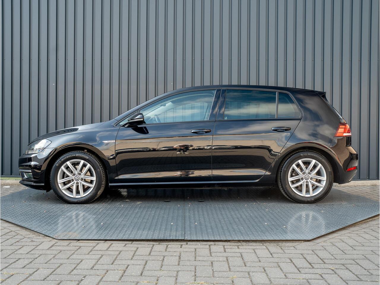Volkswagen GOLF 1.5 TSI 130Pk Comfortline Business | Adapt. Cr. | Climate Control | Parkeersensoren V&A | Prijs Rijklaar!!