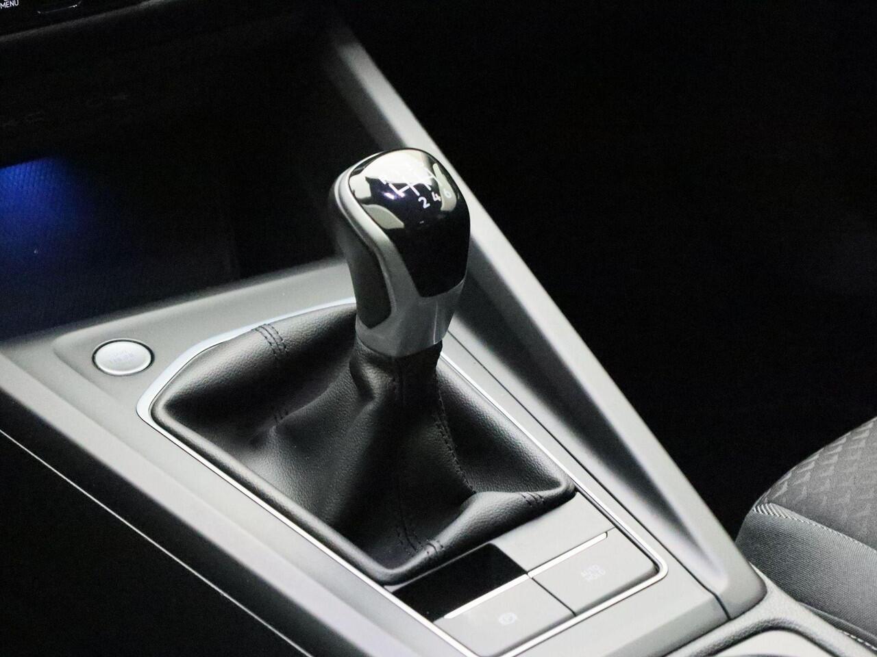 Volkswagen GOLF 1.5TSI/150PK Style · Navigatie · Camera + Parkeersensoren · Stoel- & stuurverwarming