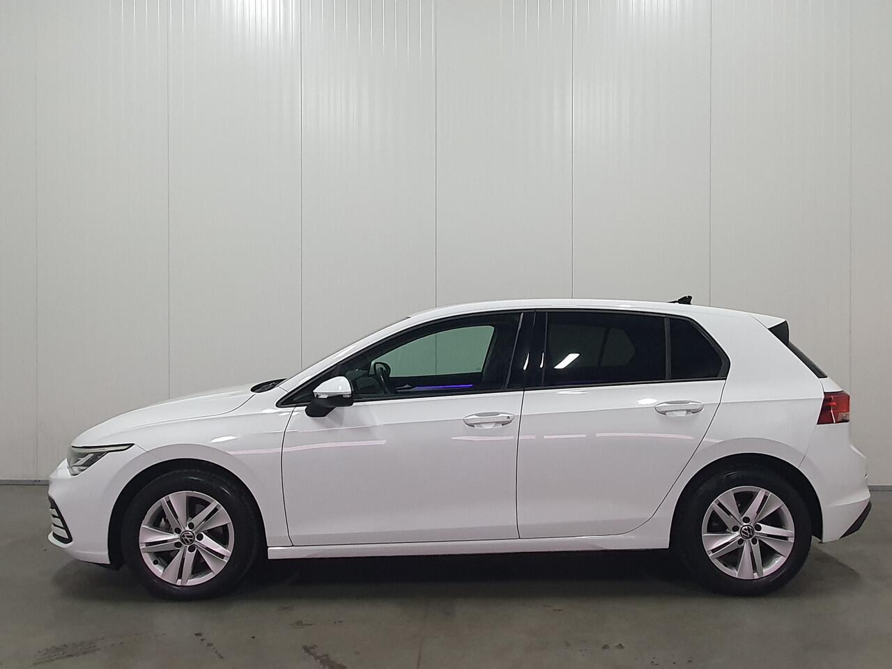 Volkswagen GOLF 1.0 eTSI Life Business NAVI/DIG.COCKPIT/LED/CLIMA/LMV