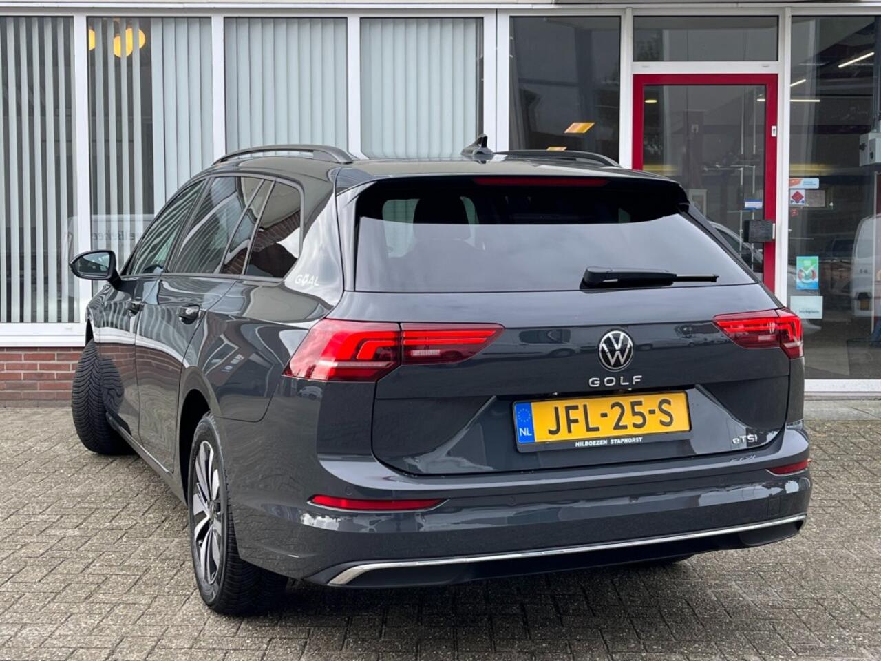 Volkswagen GOLF 1.5 eTSI Life Edition AUT. Face lift I Camera I Carplay I Half leer I Stoelverw.