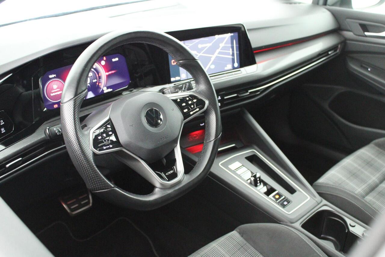 Volkswagen GOLF 2.0 TDI 200pk DSG GTD Panoramadak Camera Virtual Cockpit Navigatie
