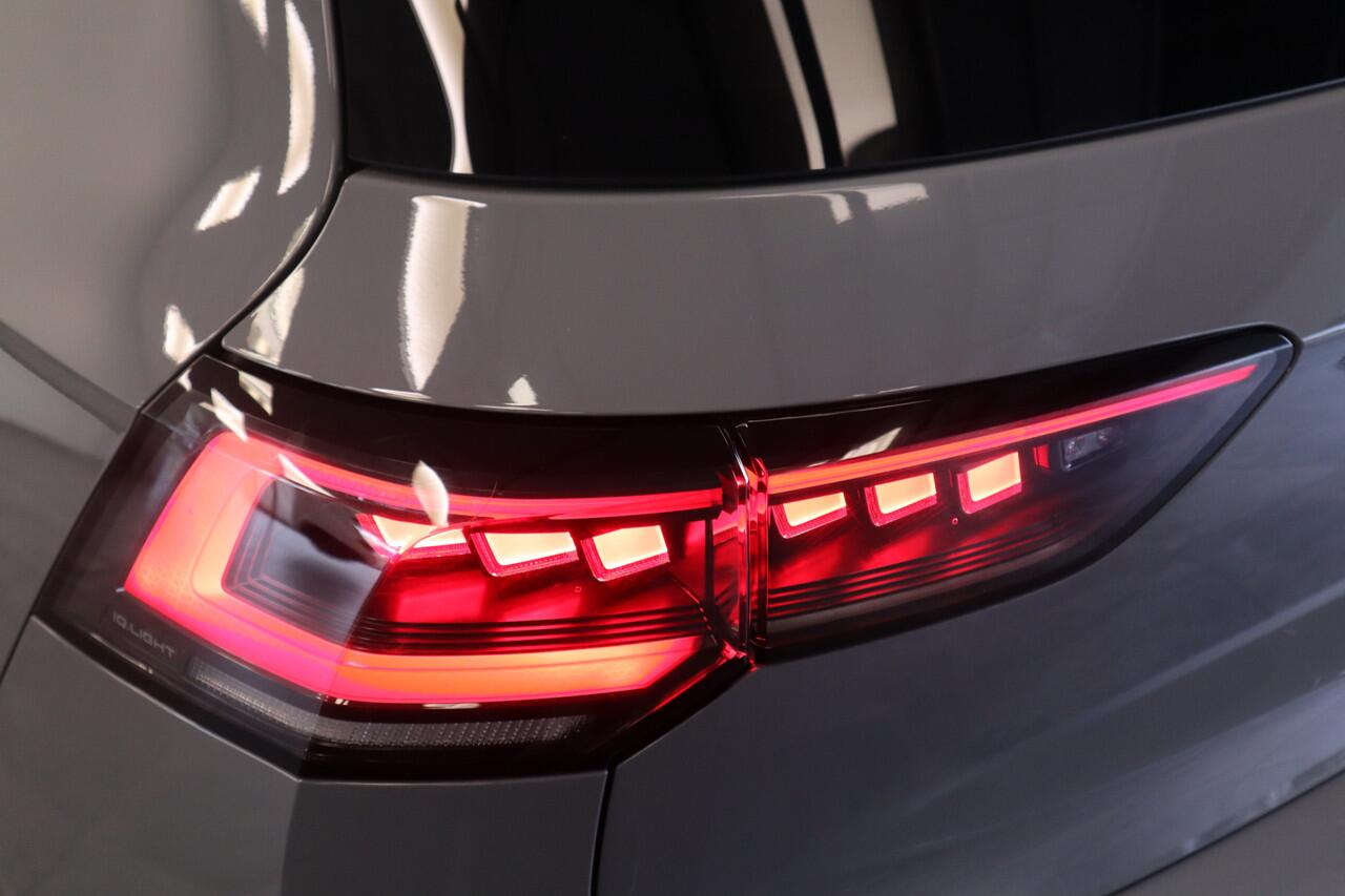 Volkswagen GOLF 1.5 eTSI 50 Edition IQ-Light Head-up Panoramadak