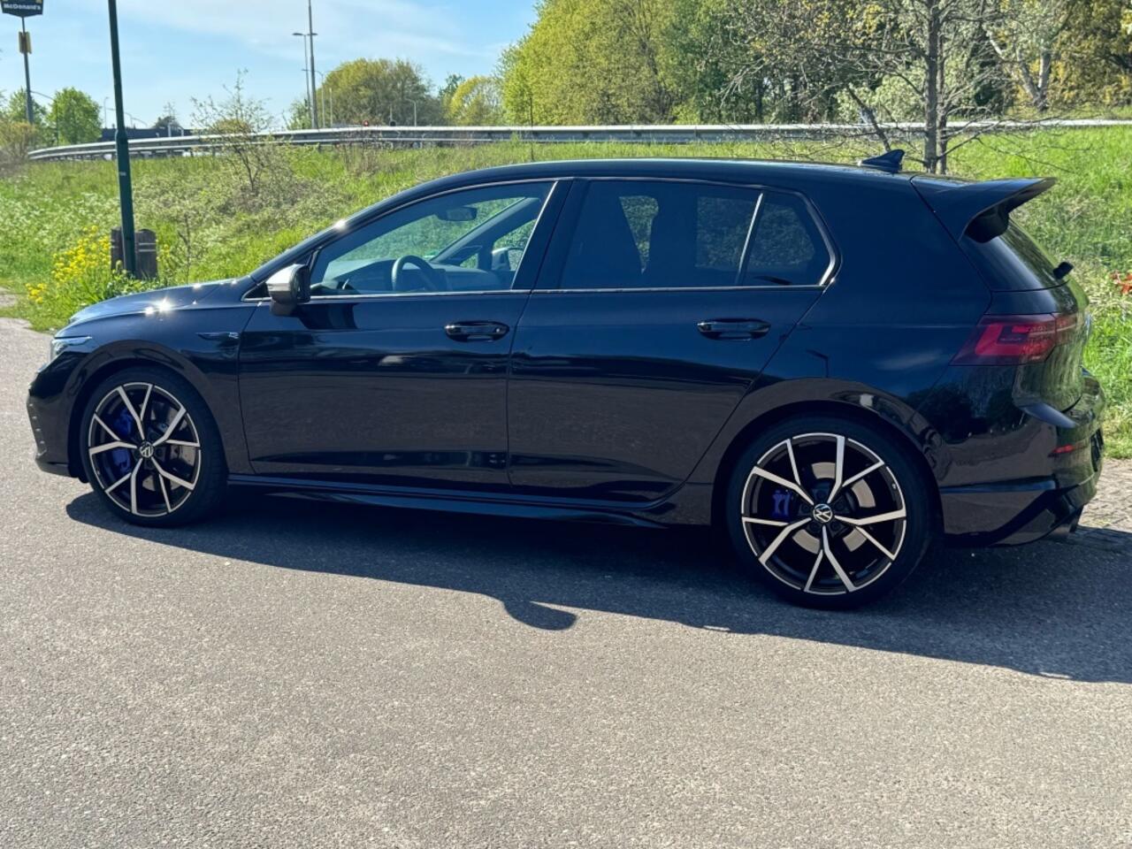 Volkswagen GOLF VIII Lim. Golf VIII 2.0 TSI R 4Motion (EURO 6d)