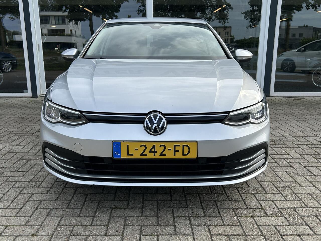 Volkswagen GOLF 1.0 TSI Life Virtual / Navi / Carplay / Cruise / Clima / Nieuw Model!