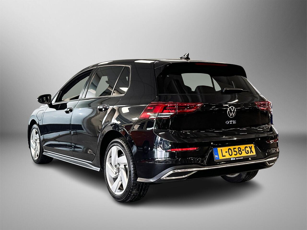 Volkswagen GOLF 1.4 eHybrid 245pk GTE / Adaptive Cruise Control / Navigatie 'Discover Pro' / 'App-Connect /