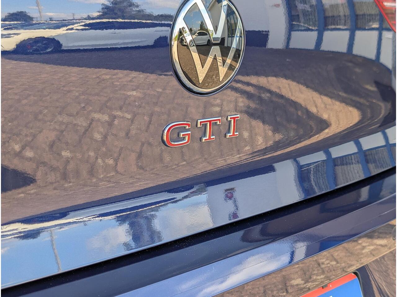 Volkswagen GOLF 2.0 TSI GTI | PANO, IQ, H&K, Mistlamp, Camera, E-Trekhaak, Virtual, zeer luxe!