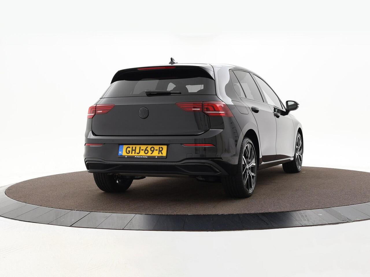 Volkswagen GOLF 1.5 204pk DSG eHybrid 50 Edition · Camera · Keyless · Apple/Android Car Play · Stoel & Stuur verwarmd · Elek. Voorstoel · Sfeerverlichting · 18'' Inch · Garantie t/m 06-08-2028 of 100.000km