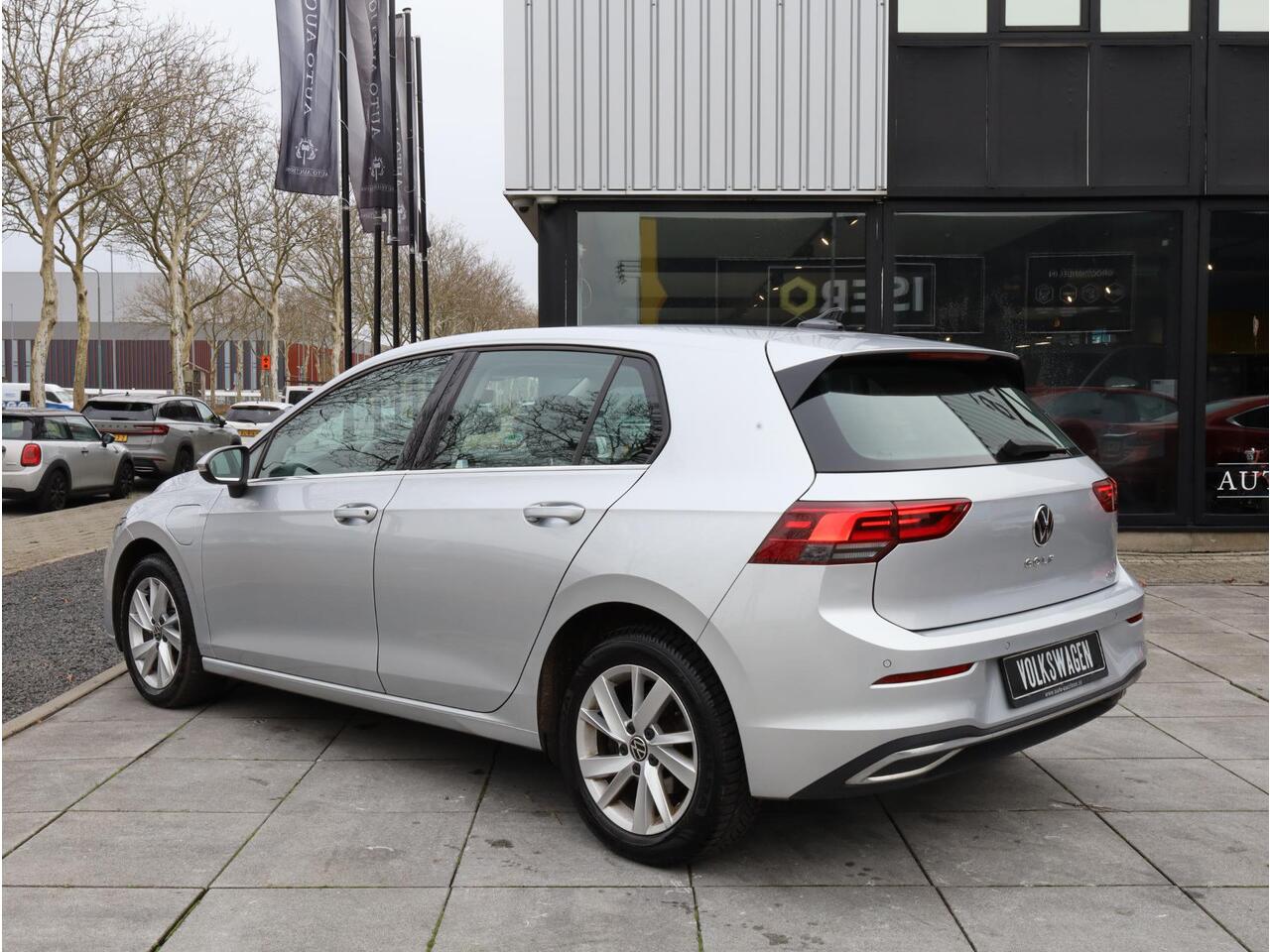 Volkswagen GOLF 1.4 eHybrid PHEV 204PK | Adaptive Cruise | Carplay/Android | Memory | Stoel&Stuurverwarming | Trekhaak Elektrisch |