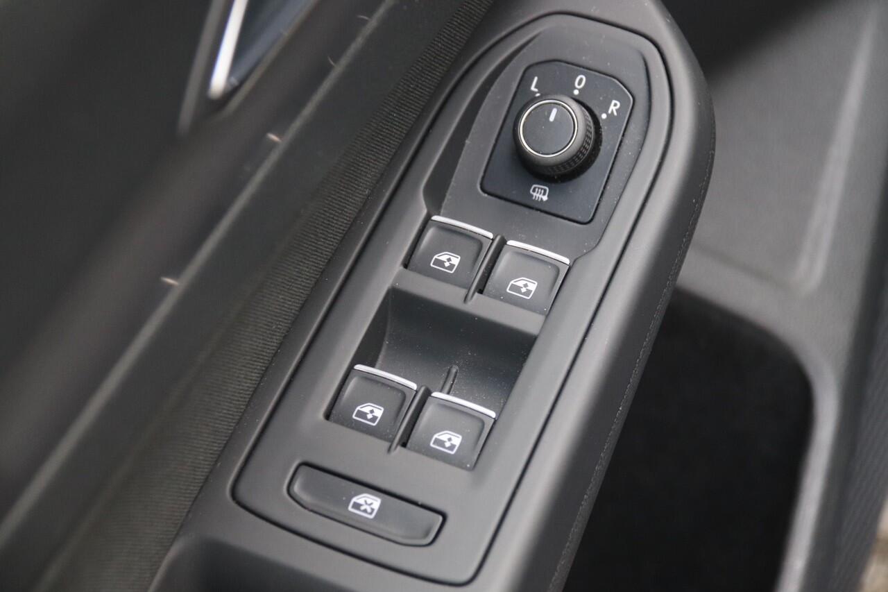 Volkswagen GOLF 1.5 eTSI Style Automaat