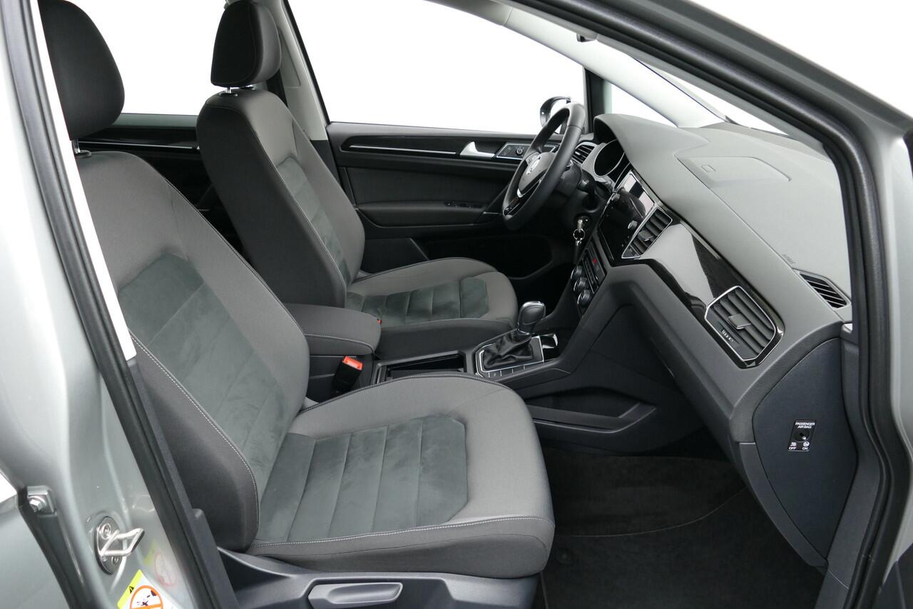 Volkswagen GOLF SPORTSVAN 1.0 TSI Highline Edition. Adaptief Cruise, Navi, StoelVerw, Led Koplampen, Haak 1300kg