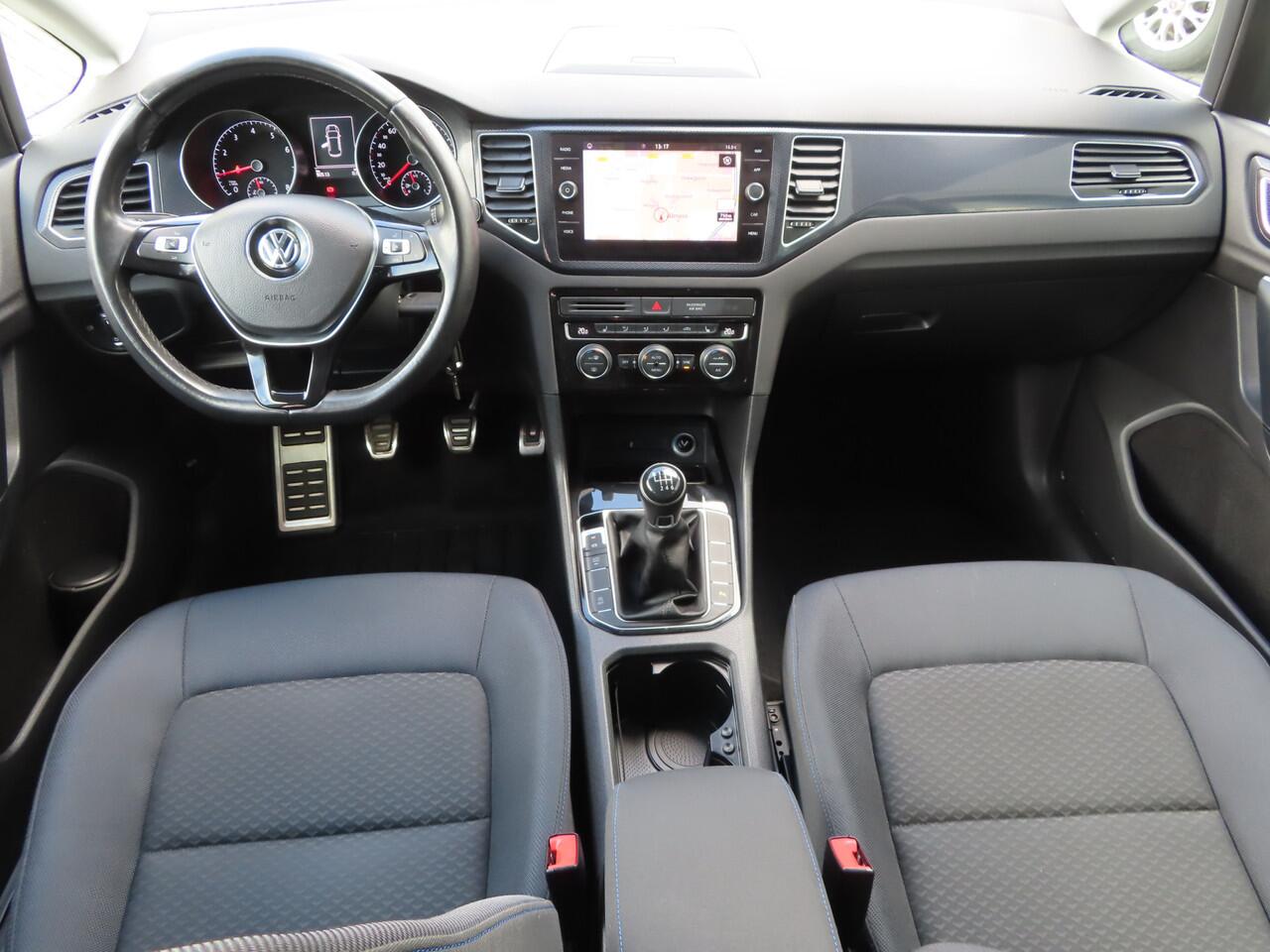 Volkswagen GOLF SPORTSVAN 1.0 TSI Comfortline | stoelverwarming | trekhaak | navigatie | carplay