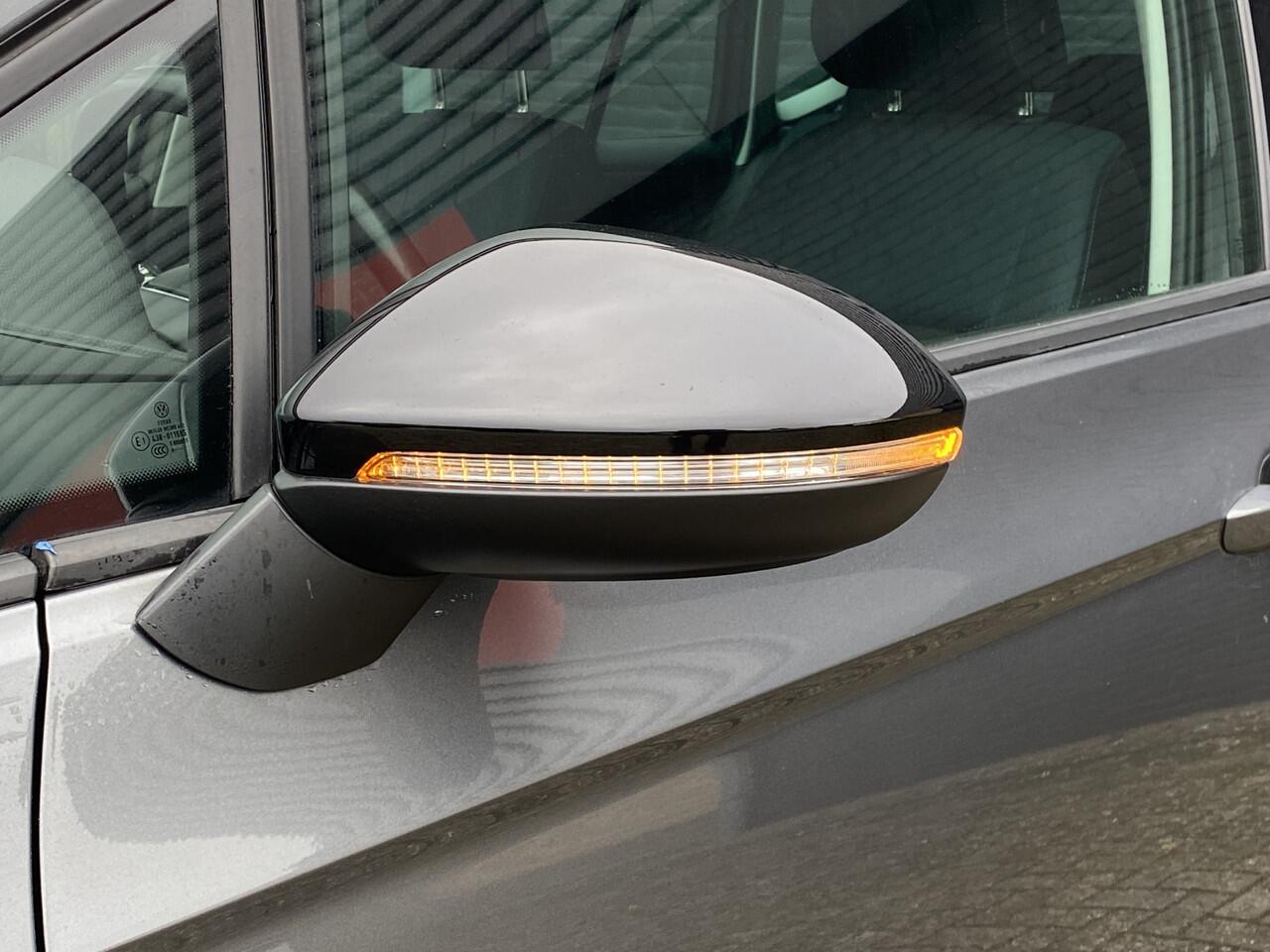 Volkswagen GOLF SPORTSVAN 1.0 TSI Highline IQ Drive 116 pk AUT. | navigatie | adapt. cruise | dodehoek assist. | parkeersensoren | stoelverw.