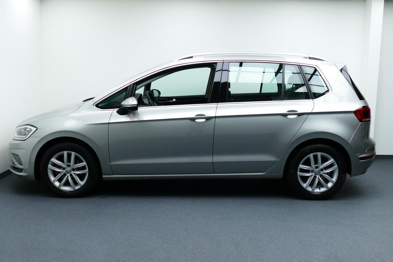 Volkswagen GOLF SPORTSVAN 1.0 TSI Highline Edition. Adaptief Cruise, Navi, StoelVerw, Led Koplampen, Haak 1300kg