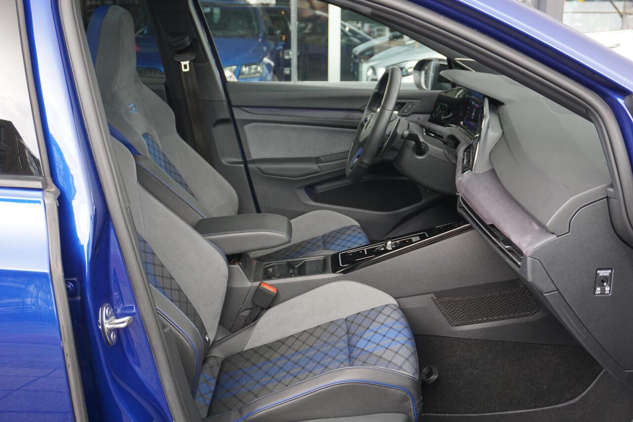 Volkswagen GOLF 2.0 TSI R 4Motion | Performance Pack | PANO | Trekhaak