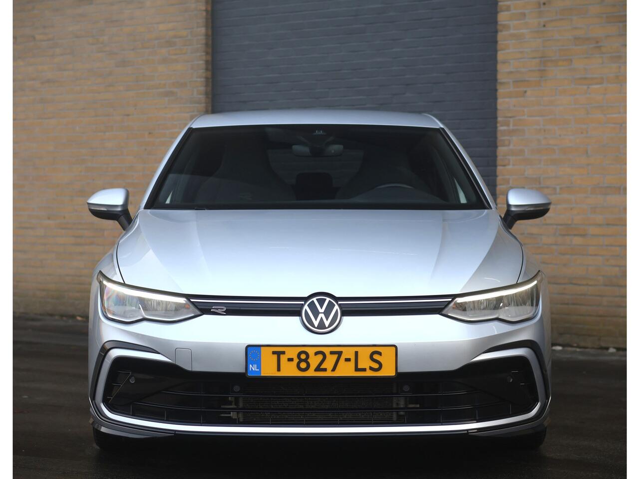 Volkswagen GOLF 8 1.5 TSI R-line 150PK | R-line | ACC | Carplay | Cam | Stoelverw. | Clima |