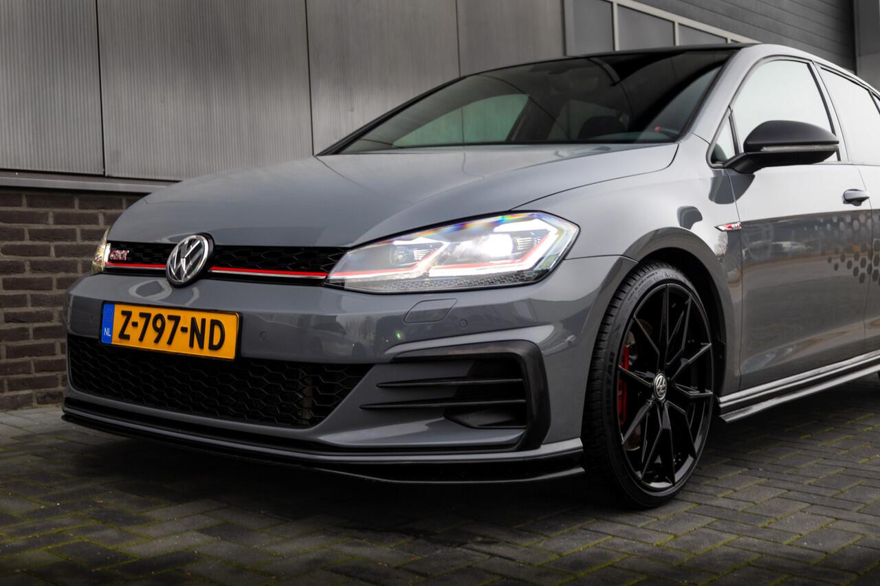 Volkswagen GOLF 2.0 TSI 290 pk GTI TCR / Akrapovic/ Pure-Grey/ Pano-dak/ Keyless/ Adap.Cruise/ Camera/ Sport-Stoelen/ Stoel.Verw/ 19'' LMV