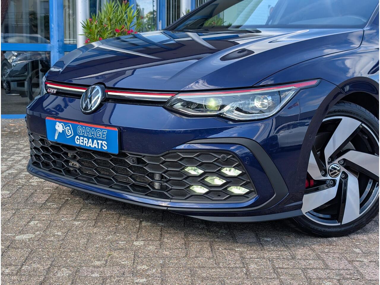 Volkswagen GOLF 2.0 TSI GTI | PANO, IQ, H&K, Mistlamp, Camera, E-Trekhaak, Virtual, zeer luxe!