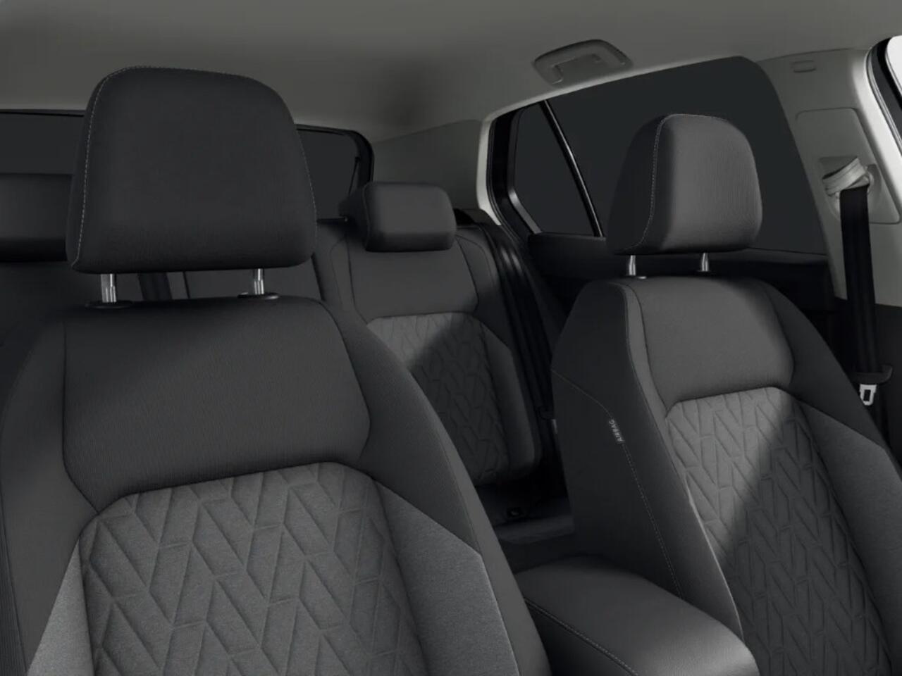 Volkswagen GOLF Life Edition 1.5 eHybrid 204 pk 6 versn. DSG · Achteruitrijcamera · Draadloze telefoonlader ·