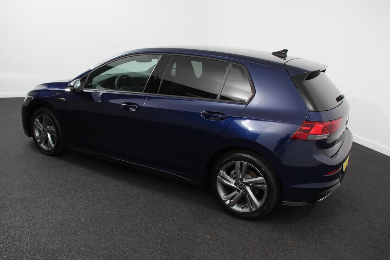 Volkswagen GOLF 1.5 eTSI DSG R-Line | Navigatie | Climate Control | Adaptive cruise control | Dab | Led | Stoel en Stuurverwarming
