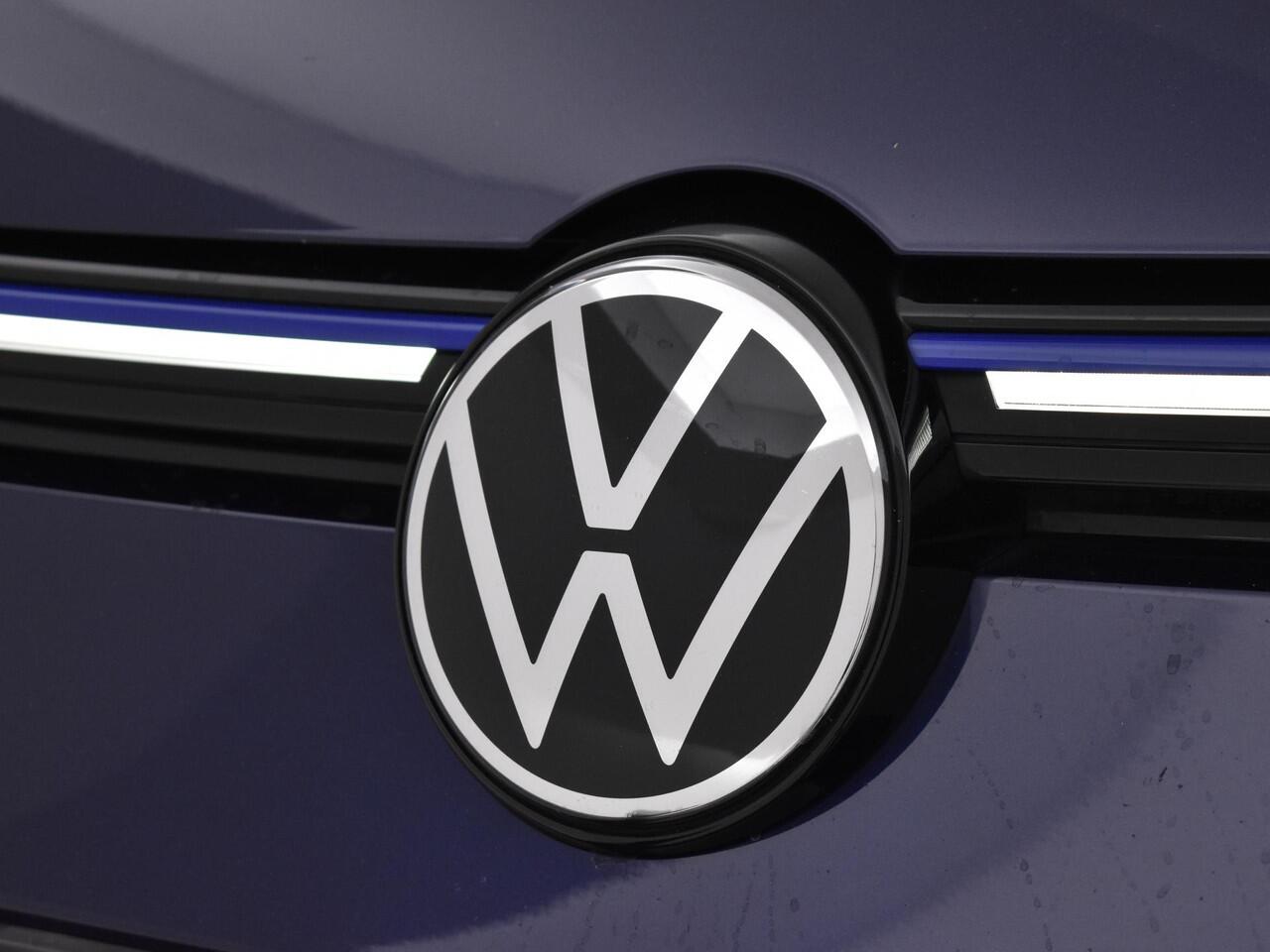 Volkswagen GOLF 1.4 245pk DSG eHybrid GTE · Apple/Android Car Play · Head-up Display Navigatie · Keyless · Sfeerverlichting · P-Sensoren · 17'' Inch · Garantie t/m 20-01-2027 of 100.000km · TOPDEAL