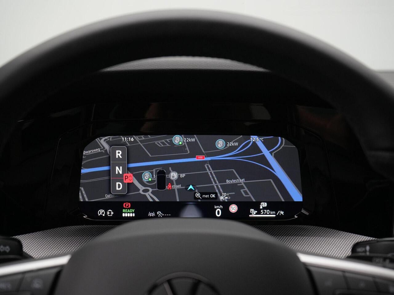 Volkswagen GOLF 1.5 eHybrid 272 pk DSG GTE | Trekhaak | Adaptief onderstel | Head-up display | Stuur-/stoelverwarming