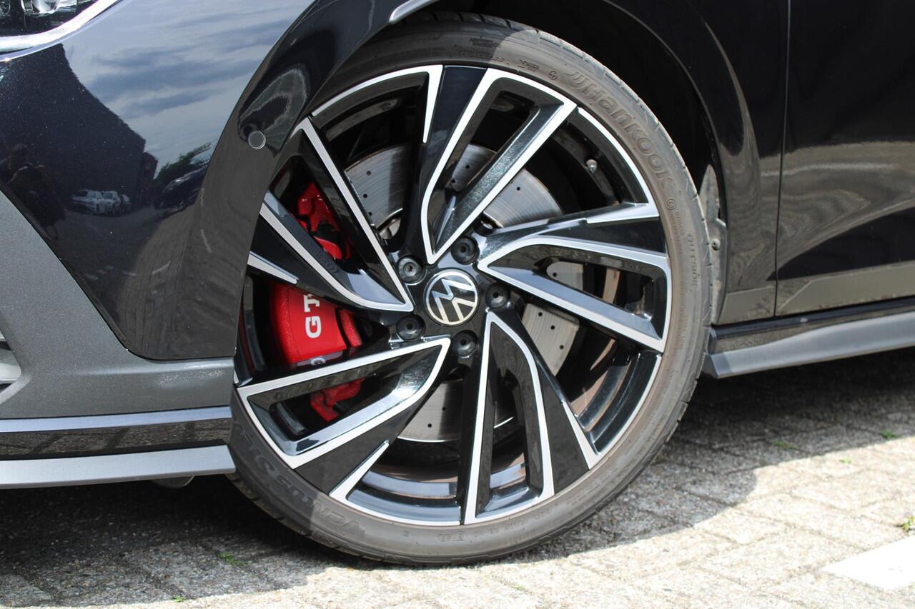 Volkswagen GOLF 2.0 TSI GTI CLUBSPORT PANO HARMAN KAR HUD NURBURGR