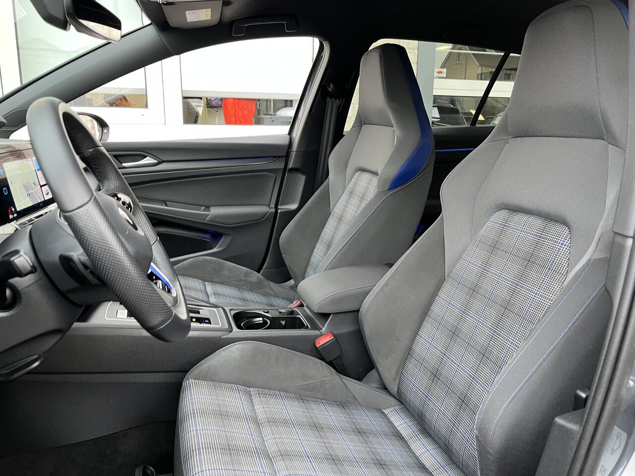 Volkswagen GOLF 1.4 eHybrid GTE / AUTOMAAT/ 245 PK/ BLACK STYLE/ IQ. LIGHT/ LED MISTLAMPEN/ KEYLESS/ ADAPT. CRUISE/ CLIMA 3-ZONE/ HEAD-UP DISPLAY/ PARK. SENSOREN + CAMERA