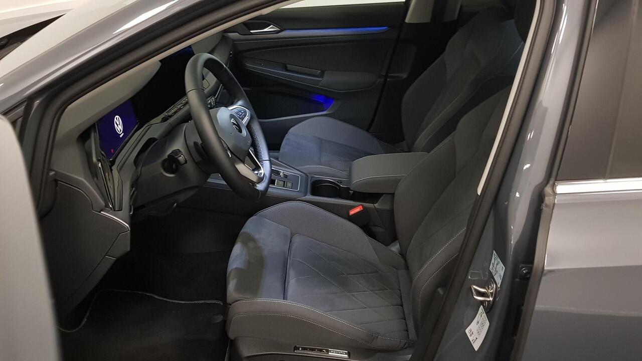 Volkswagen GOLF 1.5 eTSI 150pk DSG Style | Navigatie | Climate Control | Camera | Parkeer sensoren | 18" LMV| Led | Keyless entry | Stoelverwarming