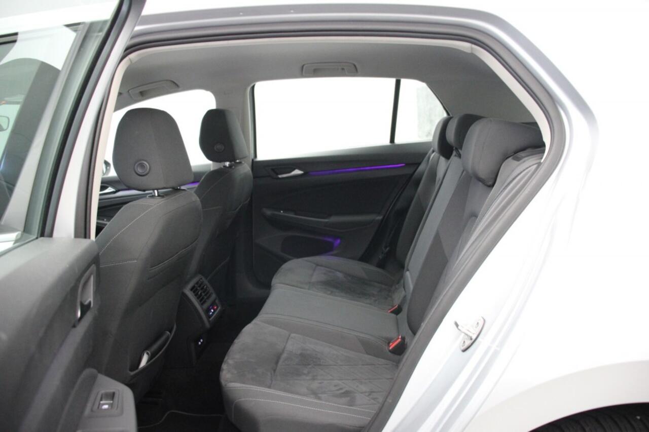 Volkswagen GOLF 1.4 eHybrid PHEV Style GTE - Carplay, Massage, Digitaal Cockpit, Stoelverw.